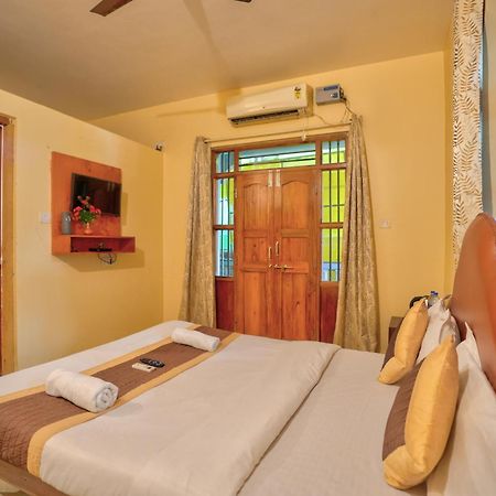 Roseal Beach Front Baga Ngoại thất bức ảnh