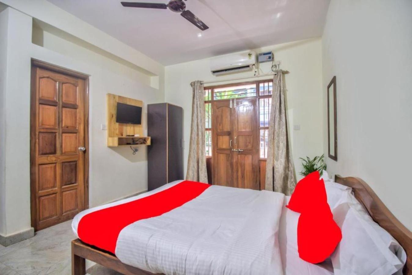 Roseal Beach Front Baga Ngoại thất bức ảnh