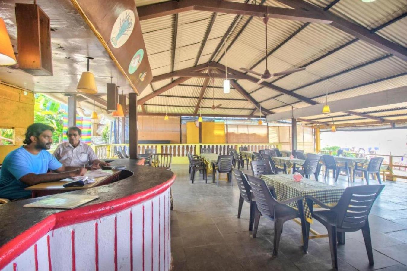 Roseal Beach Front Baga Ngoại thất bức ảnh