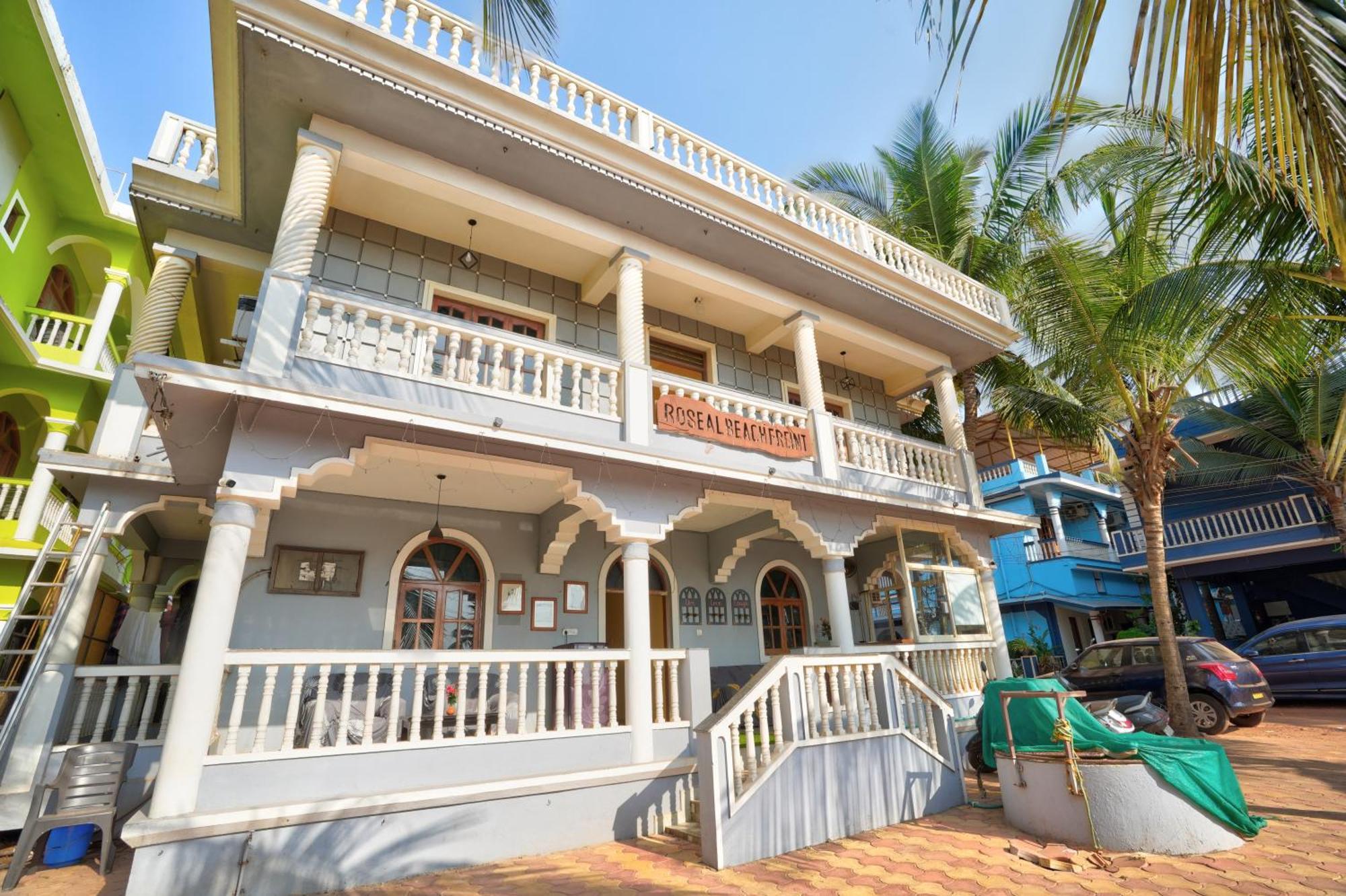 Roseal Beach Front Baga Ngoại thất bức ảnh
