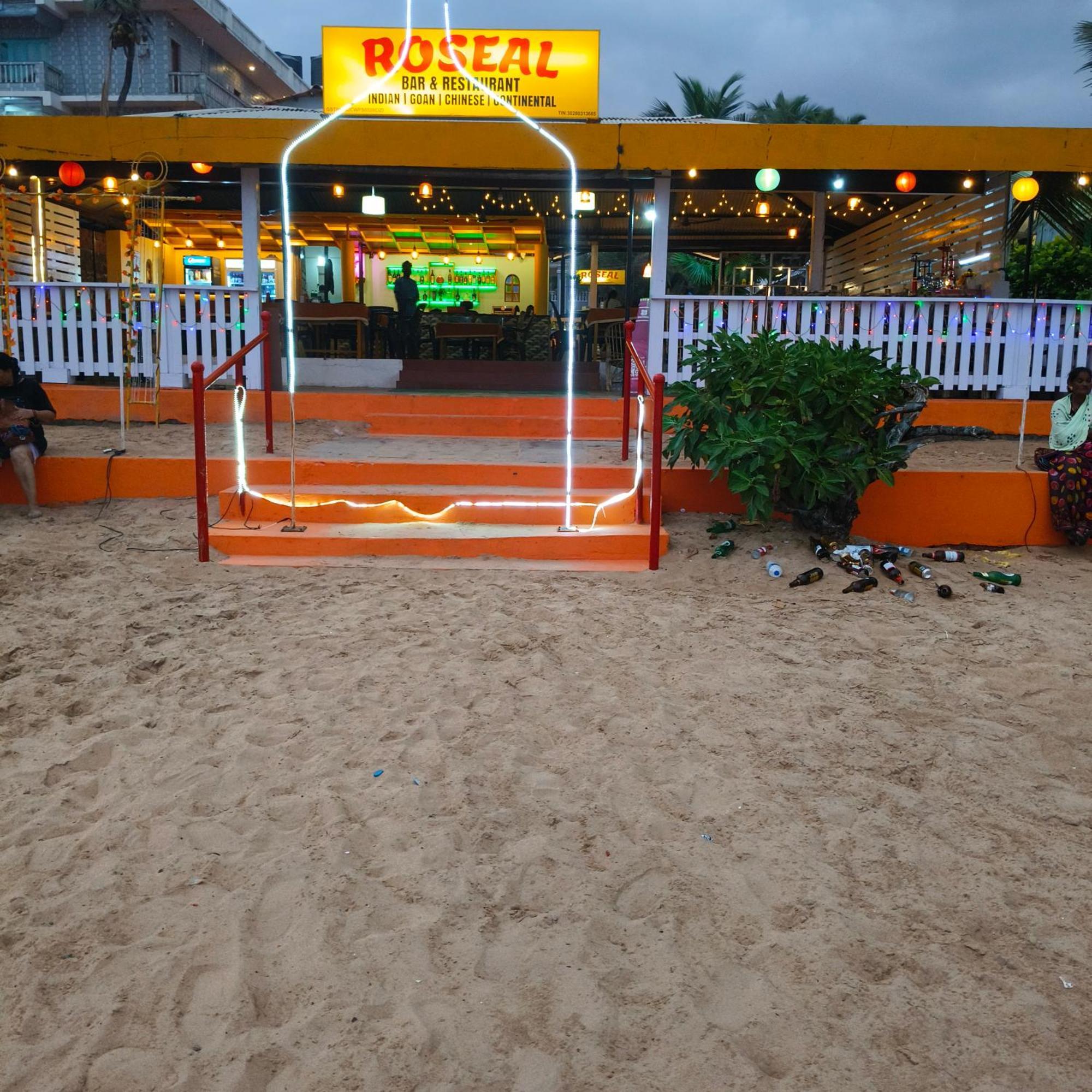 Roseal Beach Front Baga Ngoại thất bức ảnh